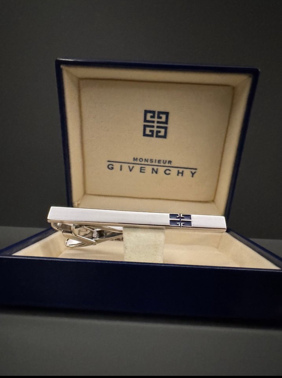 GİVENCHY TİE CLİPS ORIGINAL & NEW