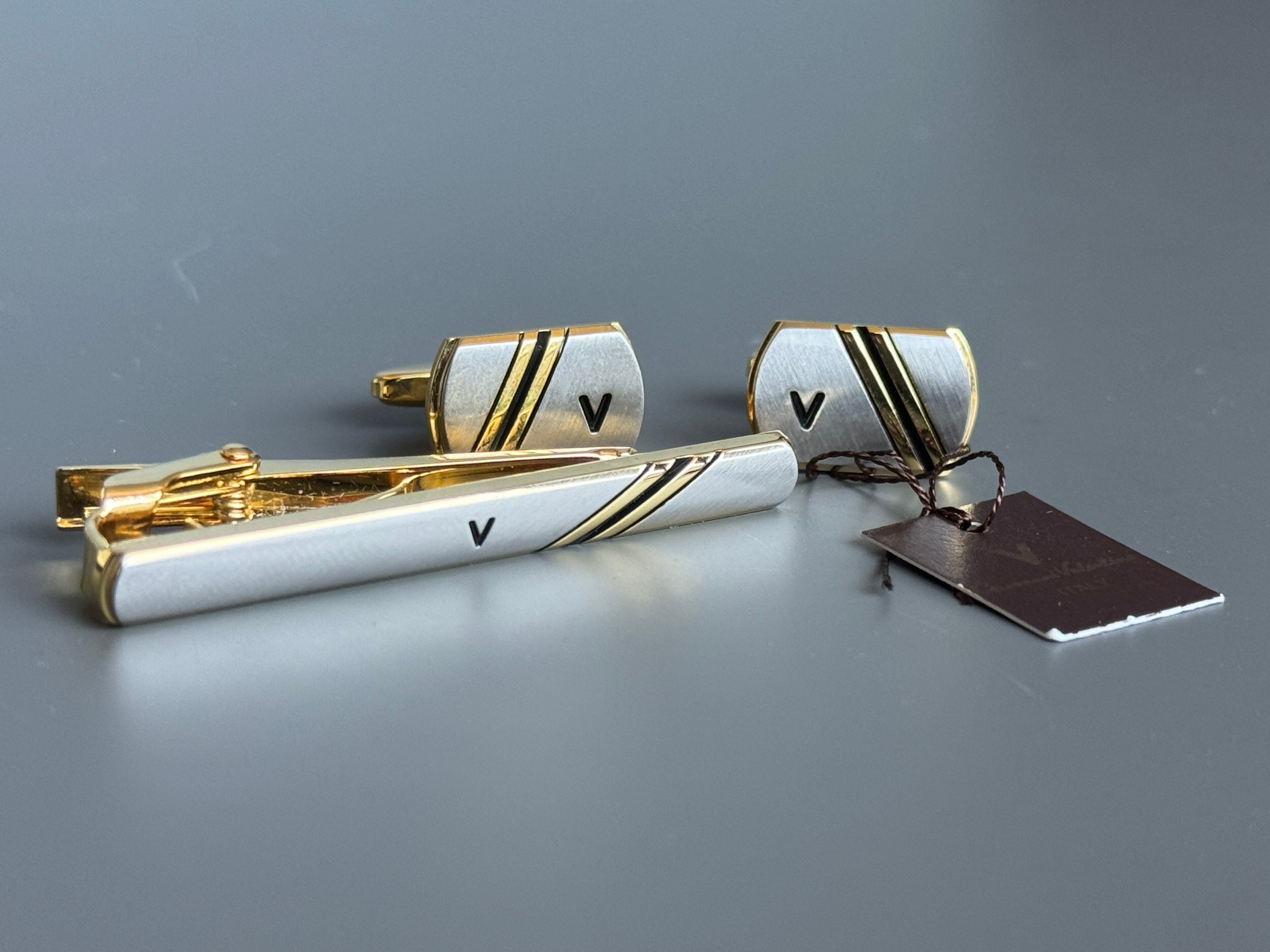 Giovanni Valentino Italy Men's Cufflink &amp; Tie Pin Set - Silver &amp; Gold Detailed