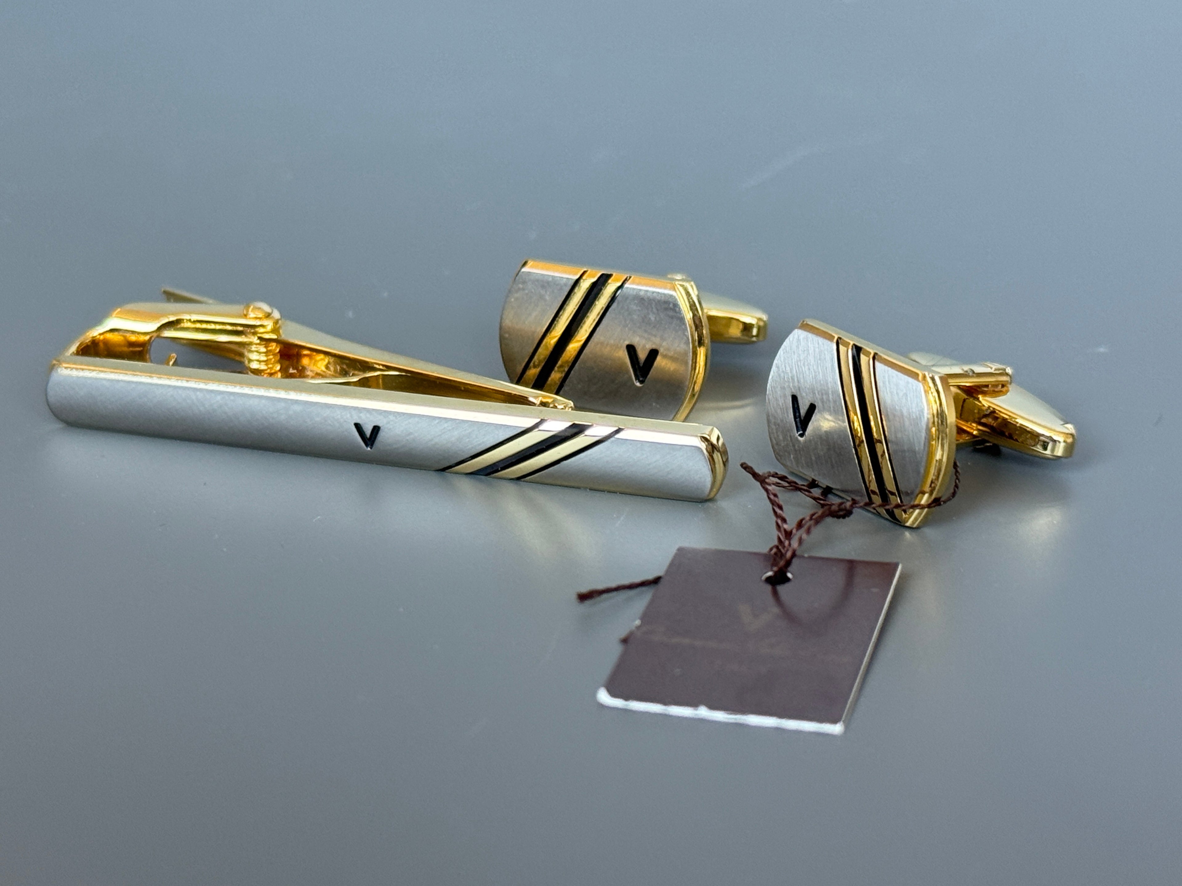 Giovanni Valentino Italy Men's Cufflink &amp; Tie Pin Set - Silver &amp; Gold Detailed